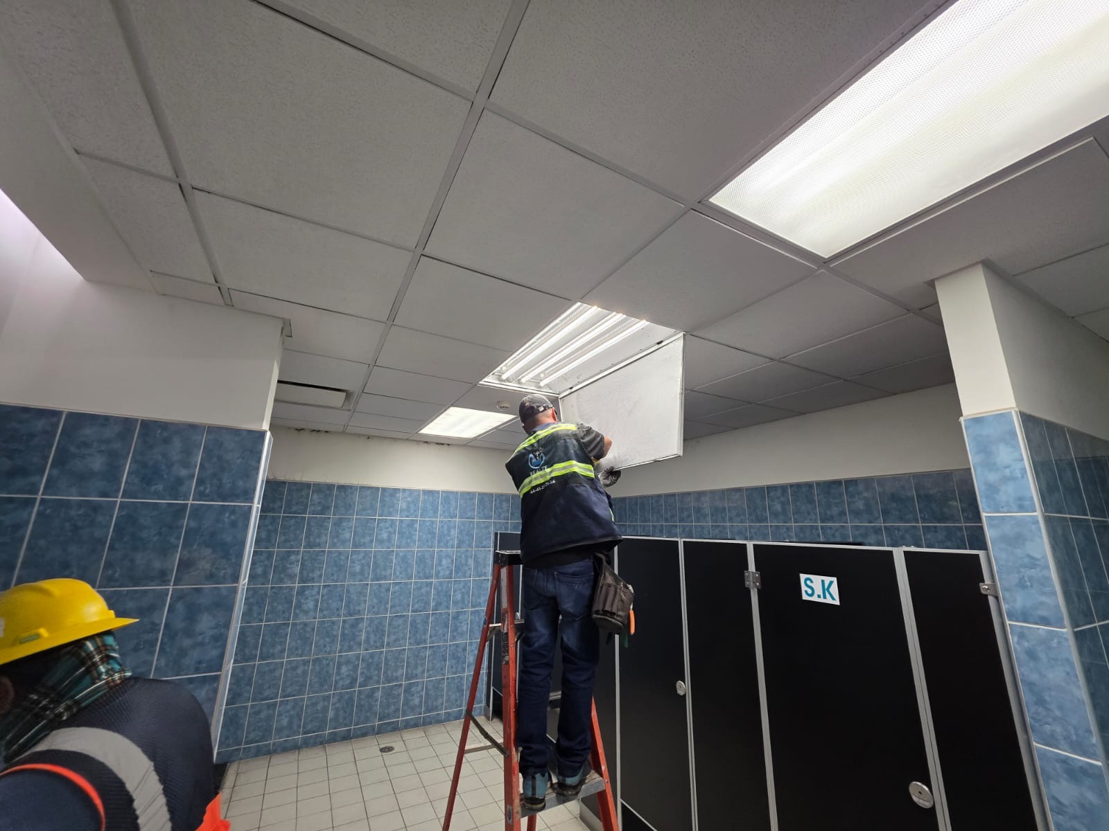 Trabajo técnico en techo